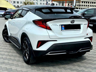 Toyota C-HR foto 3