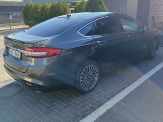 Ford Fusion foto 2