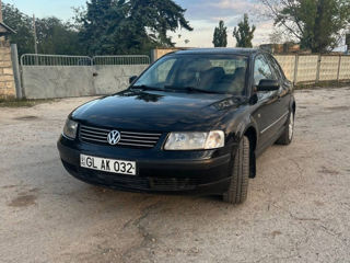 Volkswagen Passat foto 1