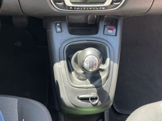 Renault Scenic foto 15