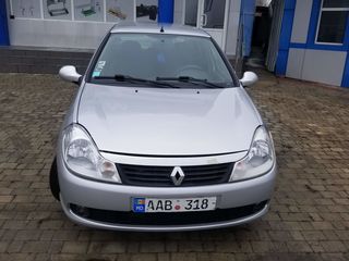 Renault Clio Symbol foto 1