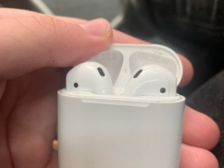 Vând AirPods 2