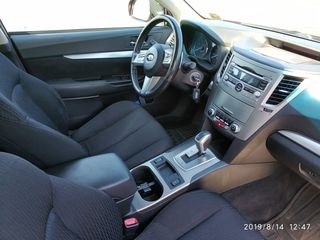 Subaru Legacy foto 6