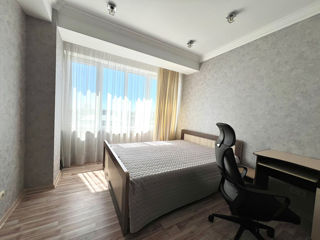 Apartament cu 4 camere, 130 m², Centru, Chișinău foto 8