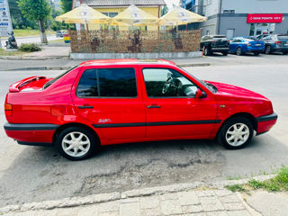 Volkswagen Vento foto 2