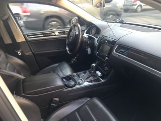 Volkswagen Touareg foto 7