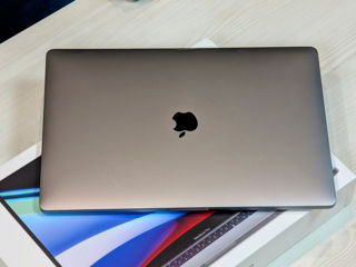 MacBook Pro 15 Retina 2019 (Core i7 9750H/16Gb Ram/512Gb SSD/Radeon Pro 555X/15.4" Retina) foto 13