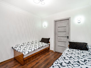 Apartament cu 2 camere, 80 m², Centru, Chișinău foto 5