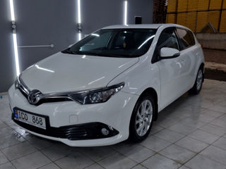 Toyota Auris foto 2