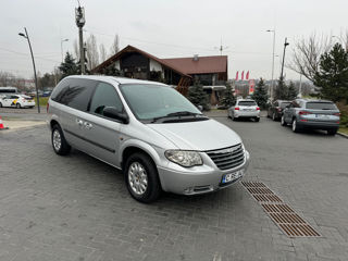 Chrysler Voyager foto 4