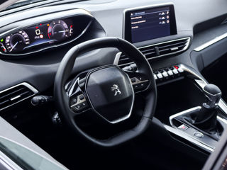 Peugeot 5008 фото 11