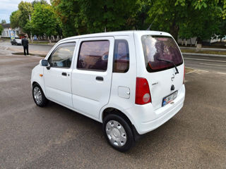 Opel Agila foto 3