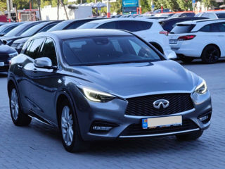 Infiniti Q30 foto 4