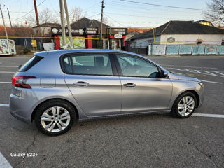 Peugeot 308 foto 2