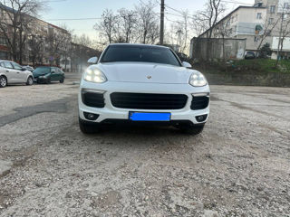 Porsche Cayenne foto 2