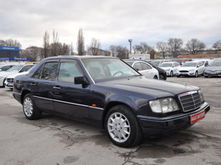 Mercedes E-Class foto 3