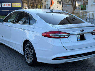 Ford Fusion foto 4