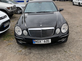 Mercedes E-Class foto 2