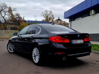 BMW 5 Series foto 2