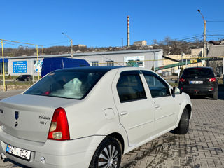 Dacia Logan foto 2