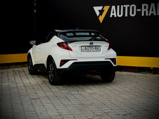 Toyota C-HR foto 10