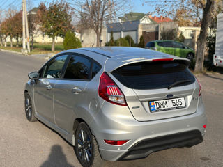 Ford Fiesta foto 6