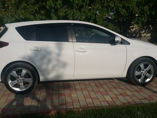 Toyota Auris foto 2