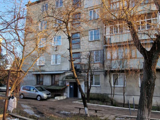 Apartament cu 2 camere, 42 m², Centru, Florești foto 1