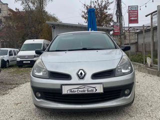 Renault Clio foto 2