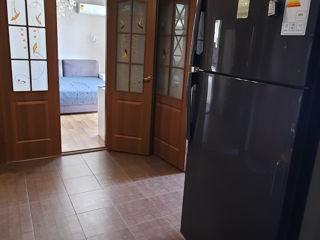 Apartament cu 2 camere, 54 m², Buiucani, Chișinău foto 2