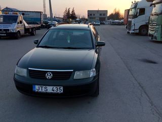 Volkswagen Passat foto 3