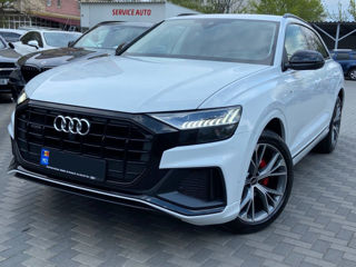 Audi Q8 foto 1