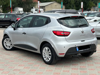 Renault Clio foto 4