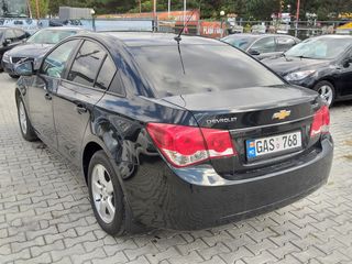 Chevrolet Cruze foto 3