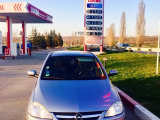 Opel Corsa foto 1