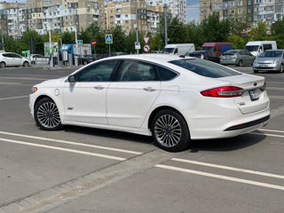 Ford Fusion foto 9