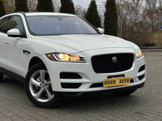 Jaguar F-PACE foto 2