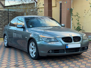 BMW 5 Series foto 4