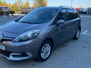 Renault Grand Scenic foto 2