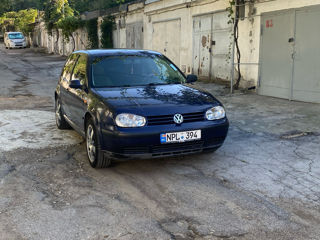 Volkswagen Golf foto 1