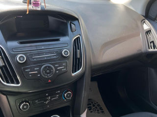Ford Focus фото 7