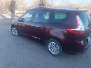 Renault Grand Scenic foto 4