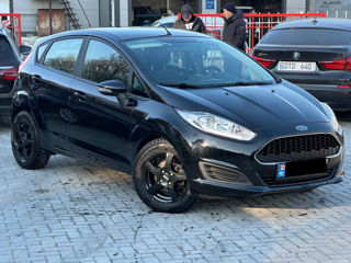 Ford Fiesta foto 4