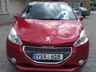 Peugeot 208 foto 4