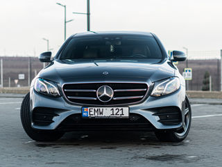 Mercedes E-Class foto 2