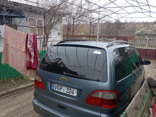 Ford Galaxy foto 4