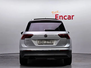 Volkswagen Tiguan foto 4