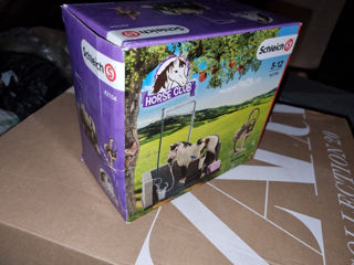 Set figurine Schleich, Horse Club, Loc pentru spalat caii foto 2