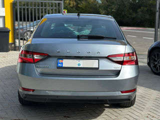 Skoda Superb foto 5