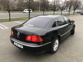 Volkswagen Phaeton foto 2